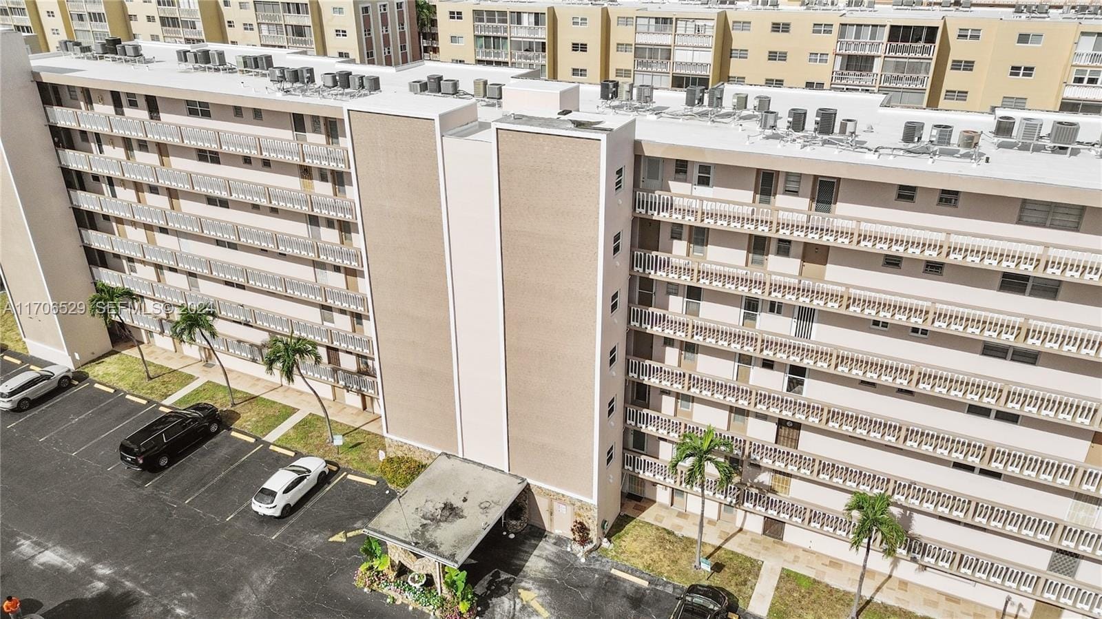 421 NE 14th Avenue 203, Hallandale Beach, FL 33009