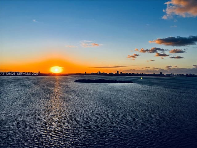 1800 NE 114th Street 2005, Miami, FL 33181