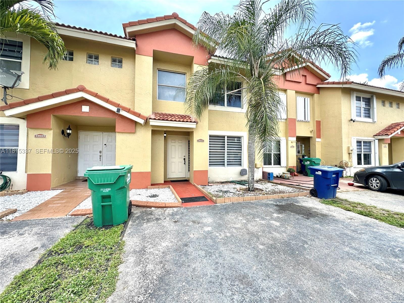 19021 NW 52nd Court, Miami Gardens, FL 33055 photo 2
