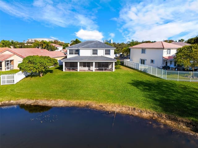 2355 NW 137th Terrace, sold in Sawgrass Preserve, Sunrise, FL