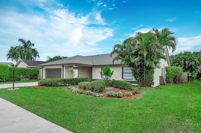 9817 Majorca Place, Boca Raton, FL 33434