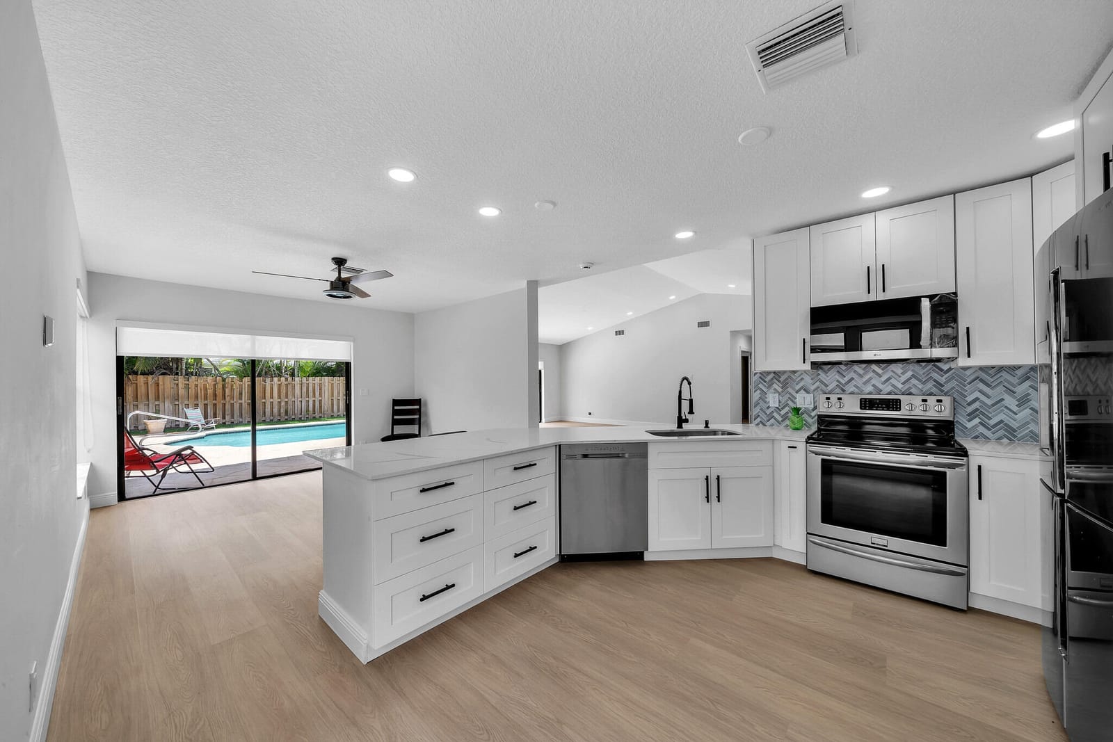 9817 Majorca Place — photo 12