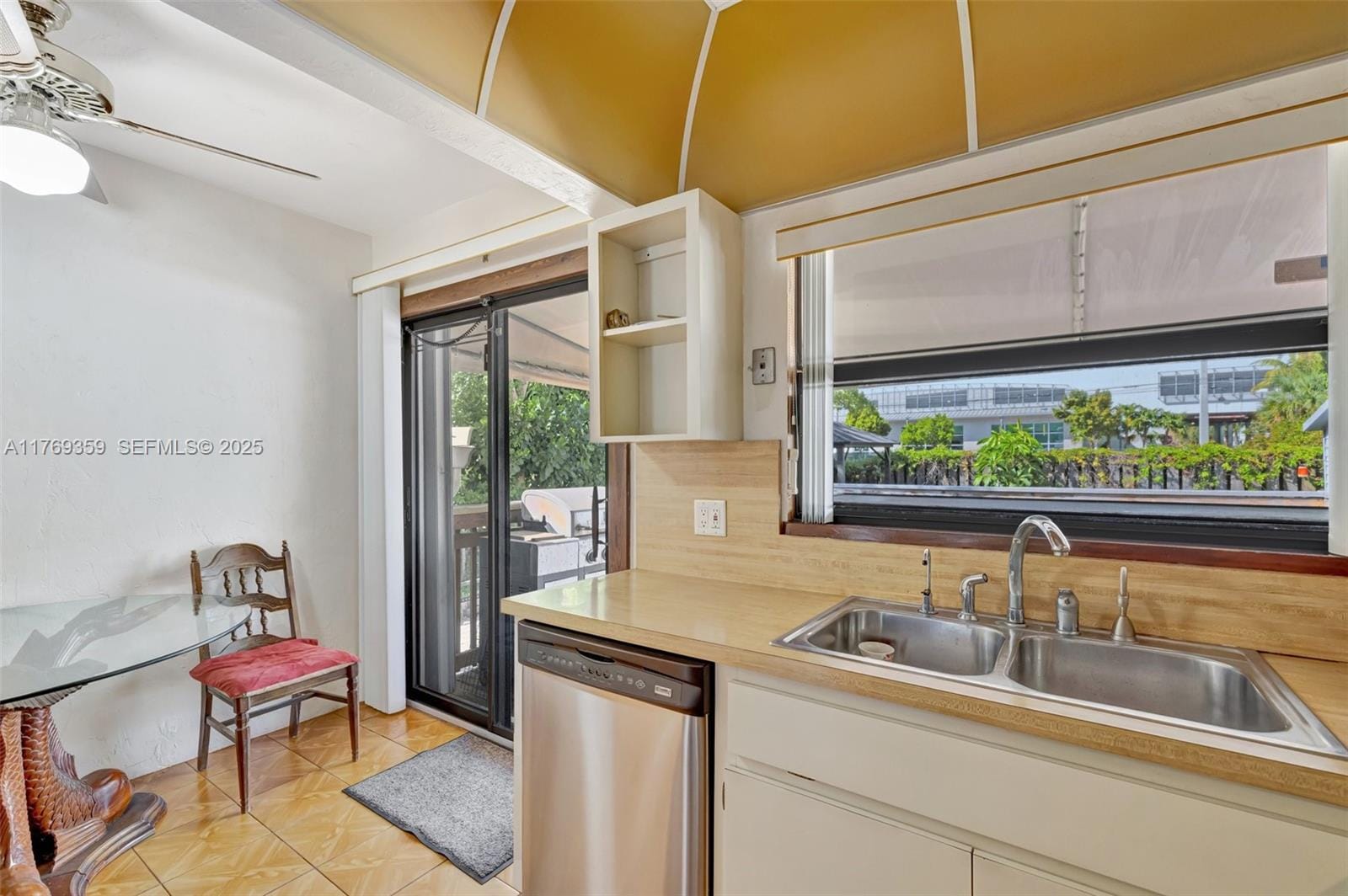 217 SE 10th Street, Fort Lauderdale, FL 33316 photo 14