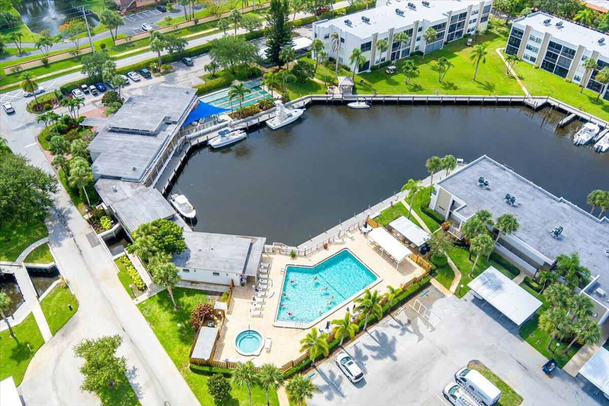 1950 SW Palm City Road 5109 — photo 7