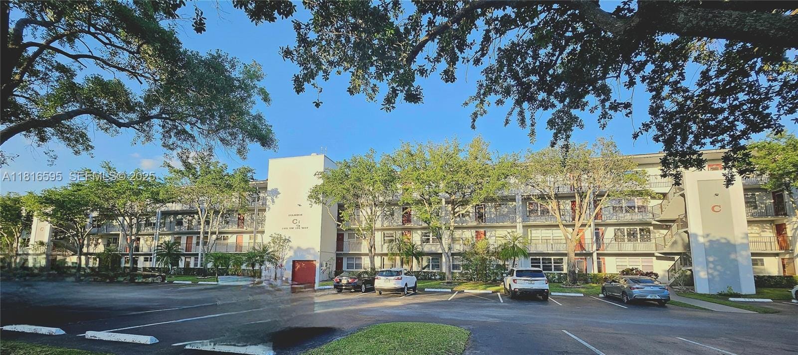 1401 SW 134th Way 412C — photo 2
