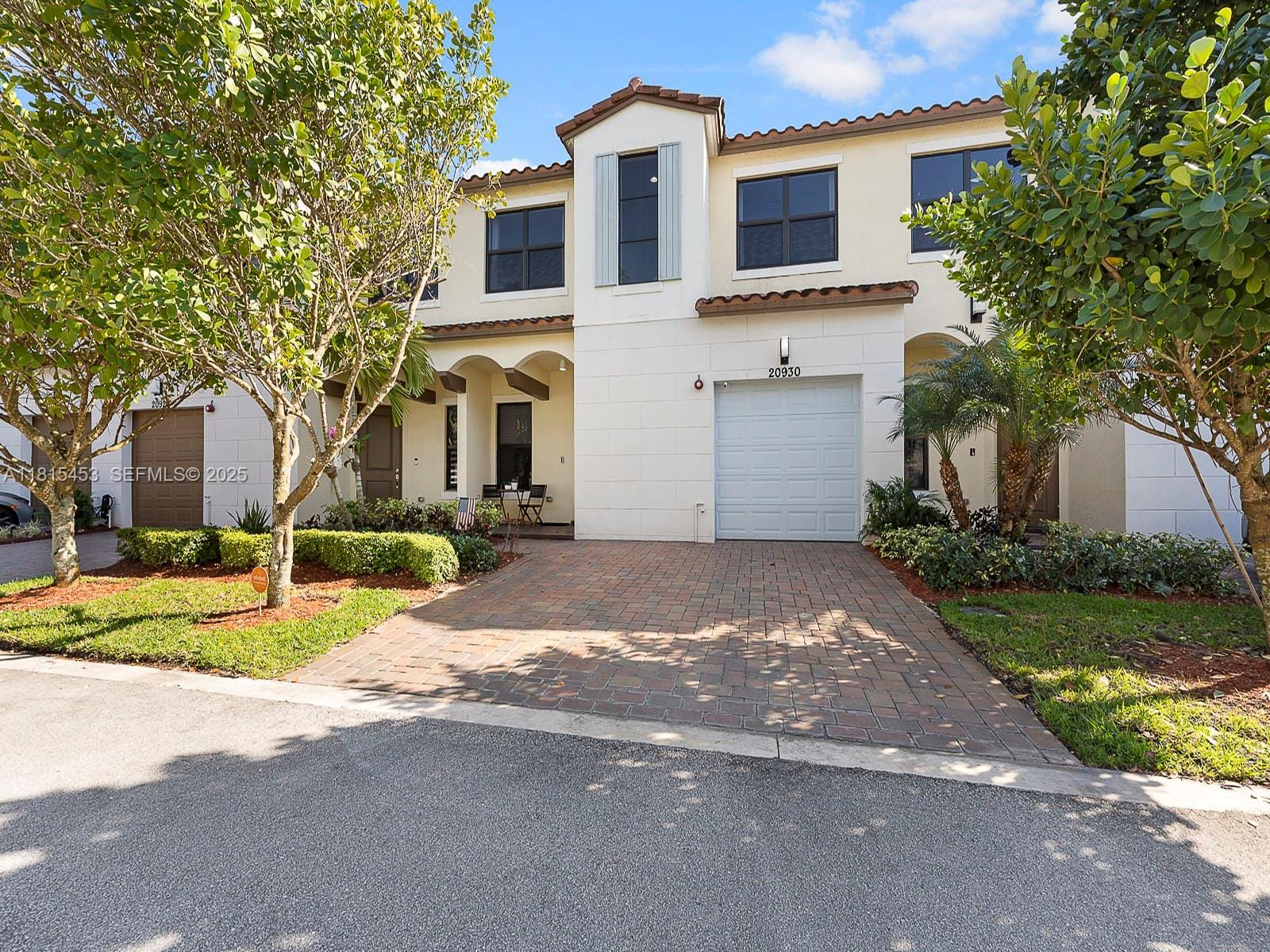20930 NW 1st Street, Pembroke Pines, FL 33029