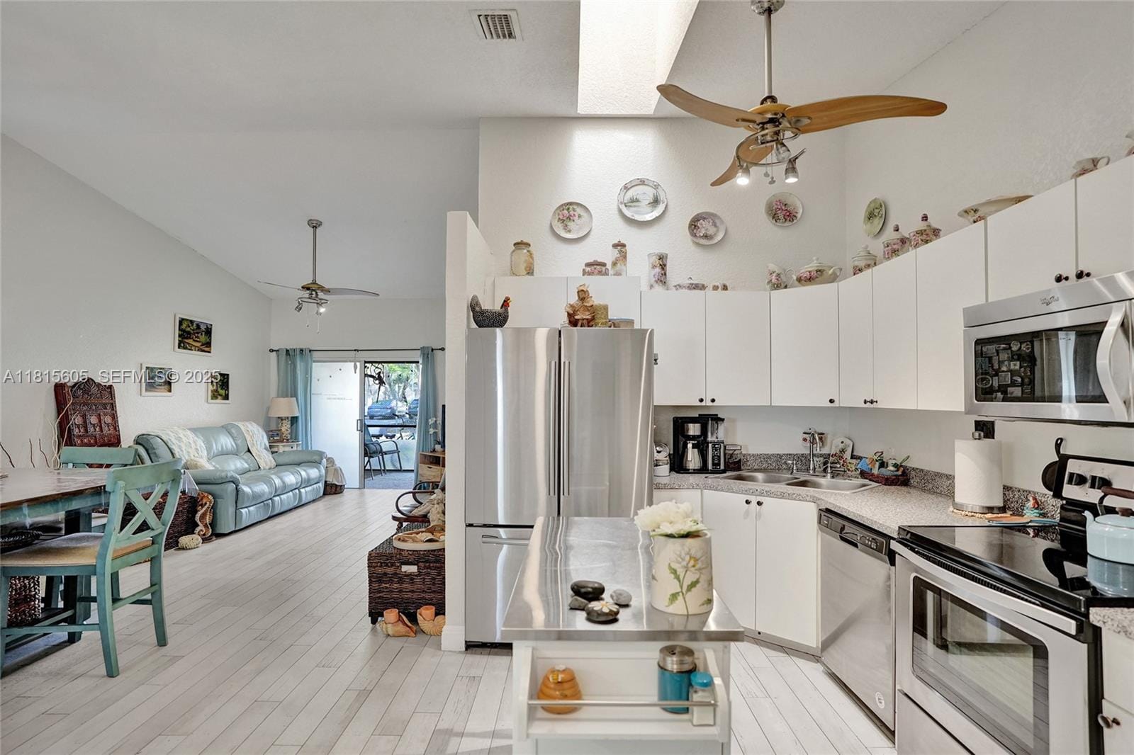 729 NW 47th Street, Deerfield Beach, FL 33064 photo 9
