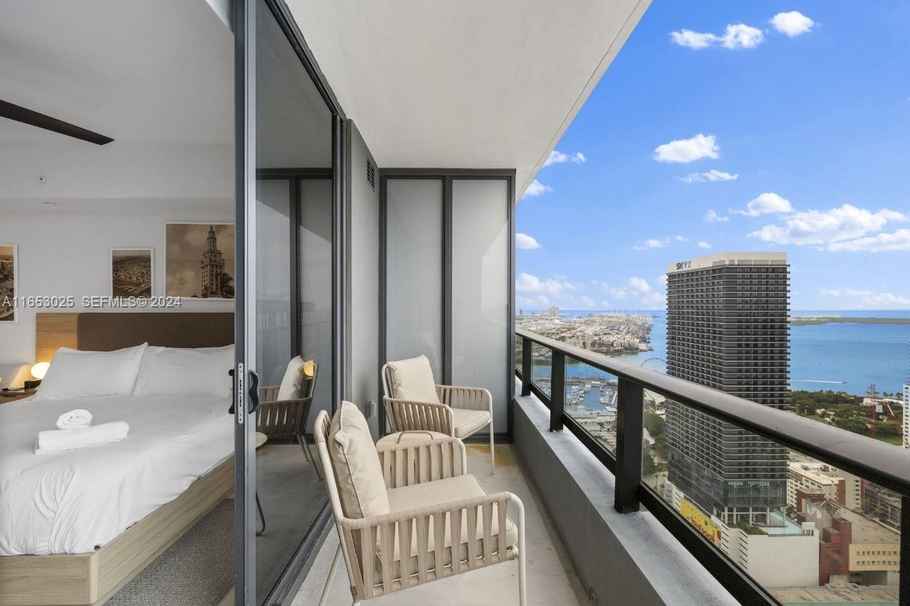 601 NE 1 4410, Miami, FL 33132, Miami