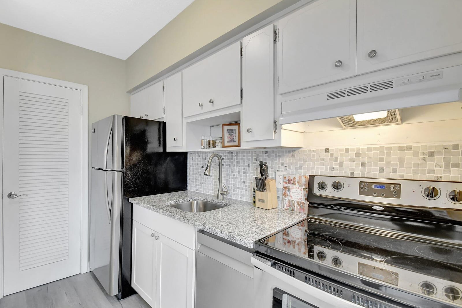 2131 NE 42nd Court 107e, Lighthouse Point, FL 33064