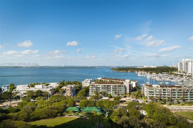 11 Island Avenue 1911, Miami Beach, FL 33139
