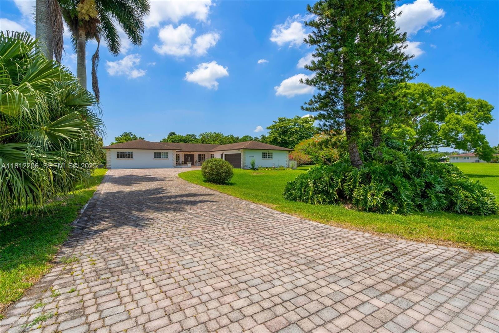 17550 SW 59th Court, Southwest Ranches, FL 33331 photo 2