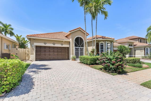 4911 Tropical Garden Drive, sold in Gateway Gardens, Boynton Beach, FL
