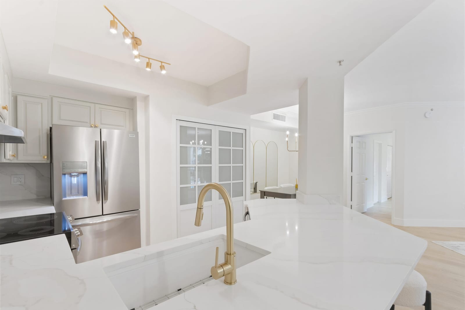 720 S Sapodilla Avenue 204, West Palm Beach, FL 33401 photo 4