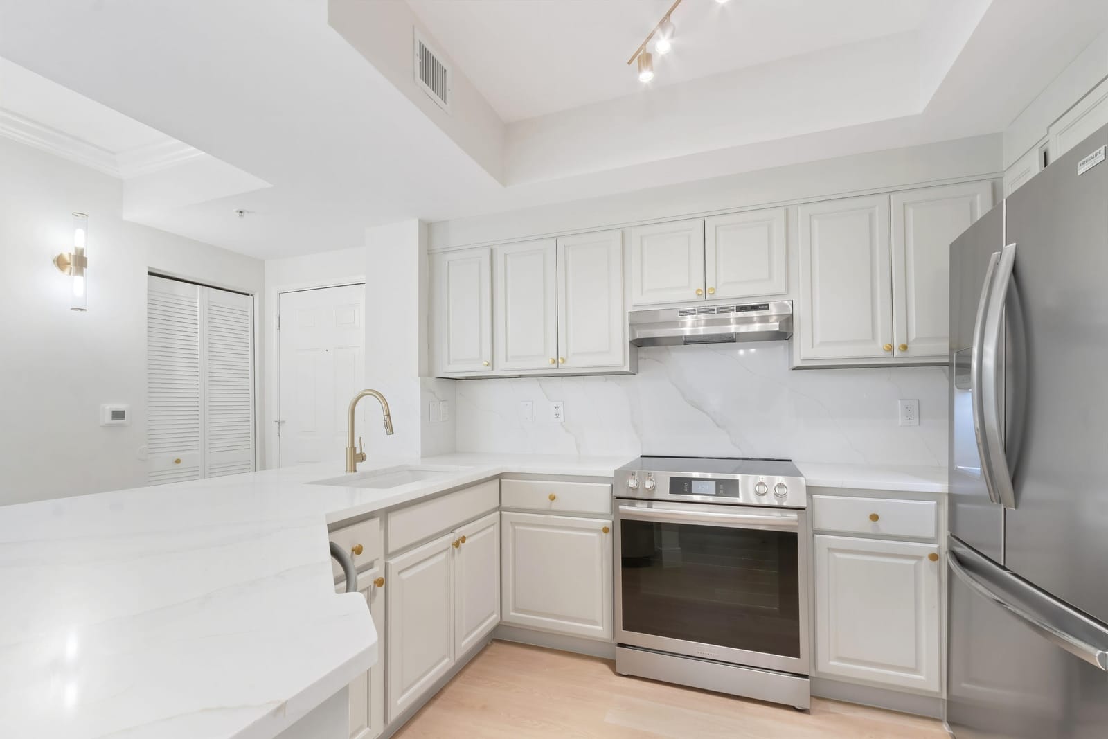 720 S Sapodilla Avenue 204, West Palm Beach, FL 33401 photo 7