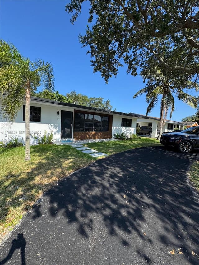 421 SW 11th Avenue, sold in Oak Acres, Hallandale Beach, FL