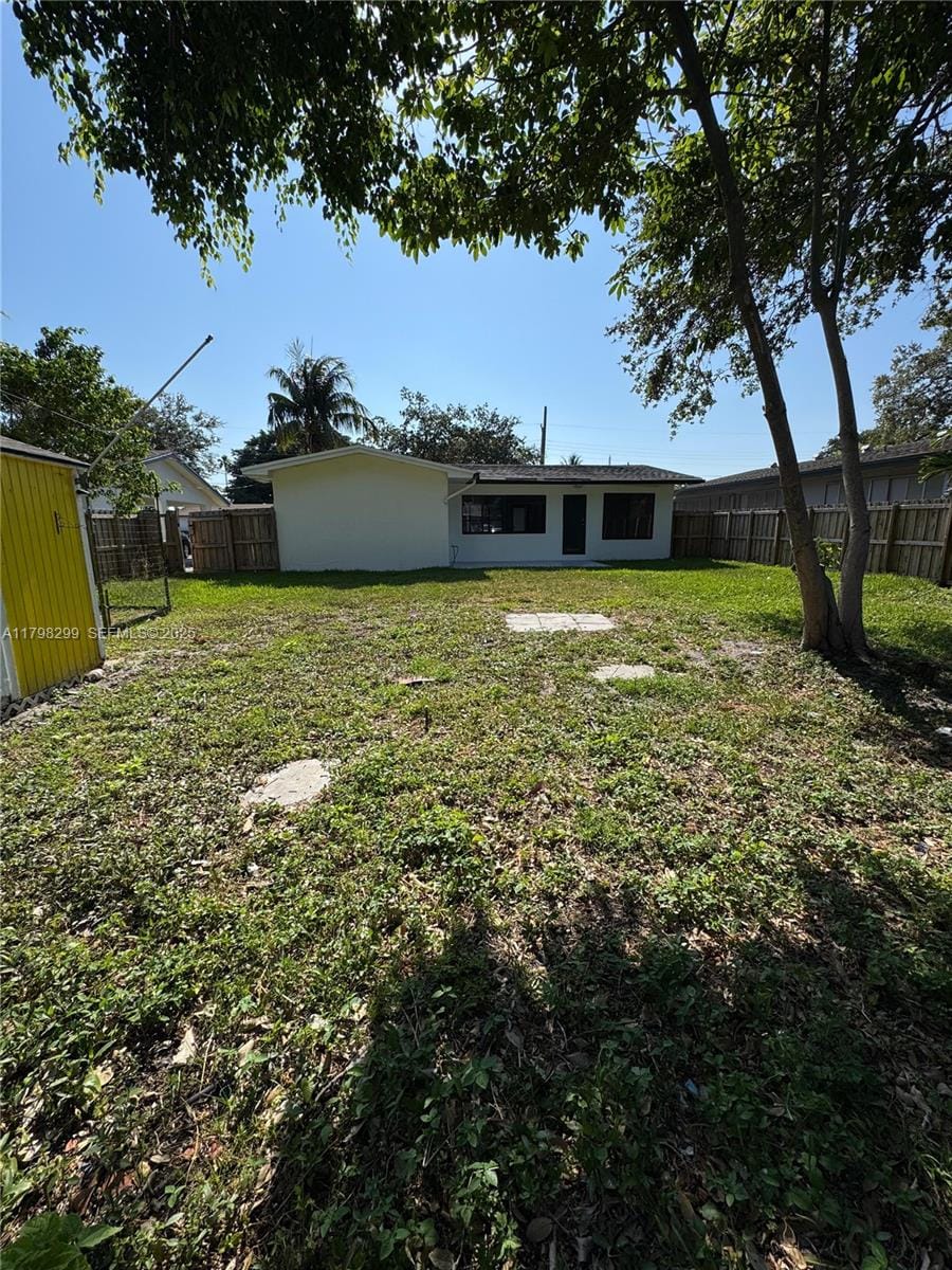 421 SW 11th Avenue, Hallandale Beach, FL 33009 photo 17