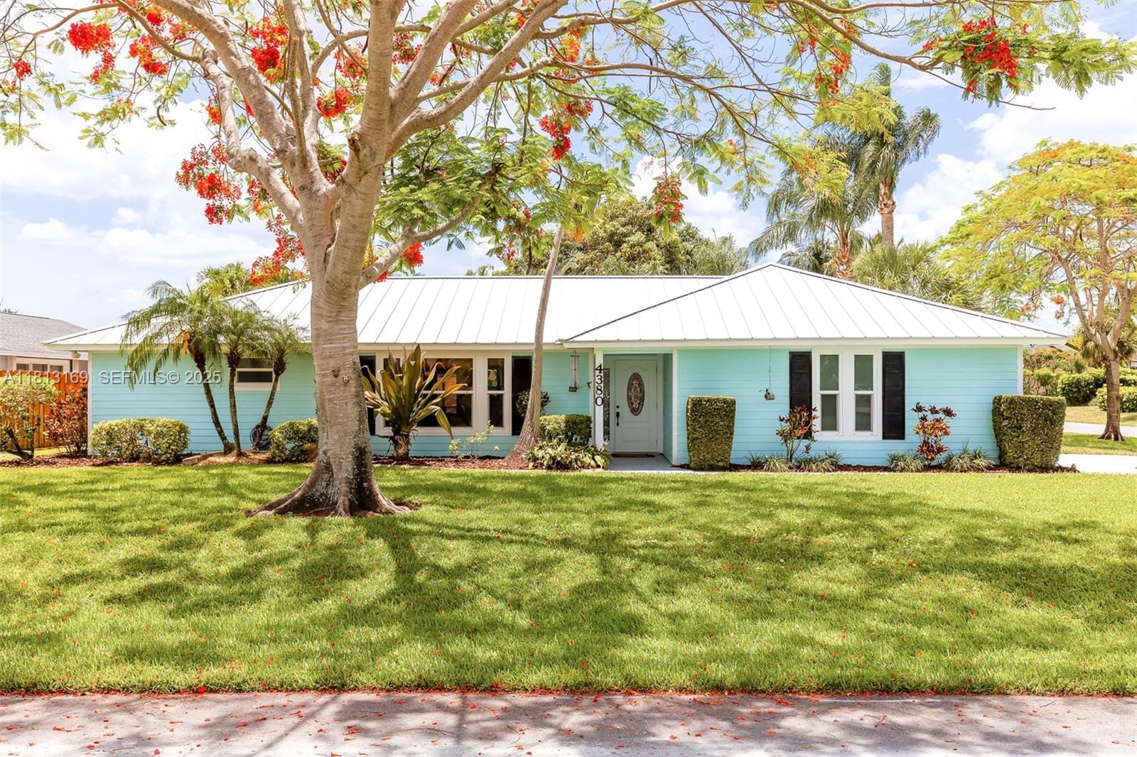 4380 Butternut Street, Palm Beach Gardens, FL 33410