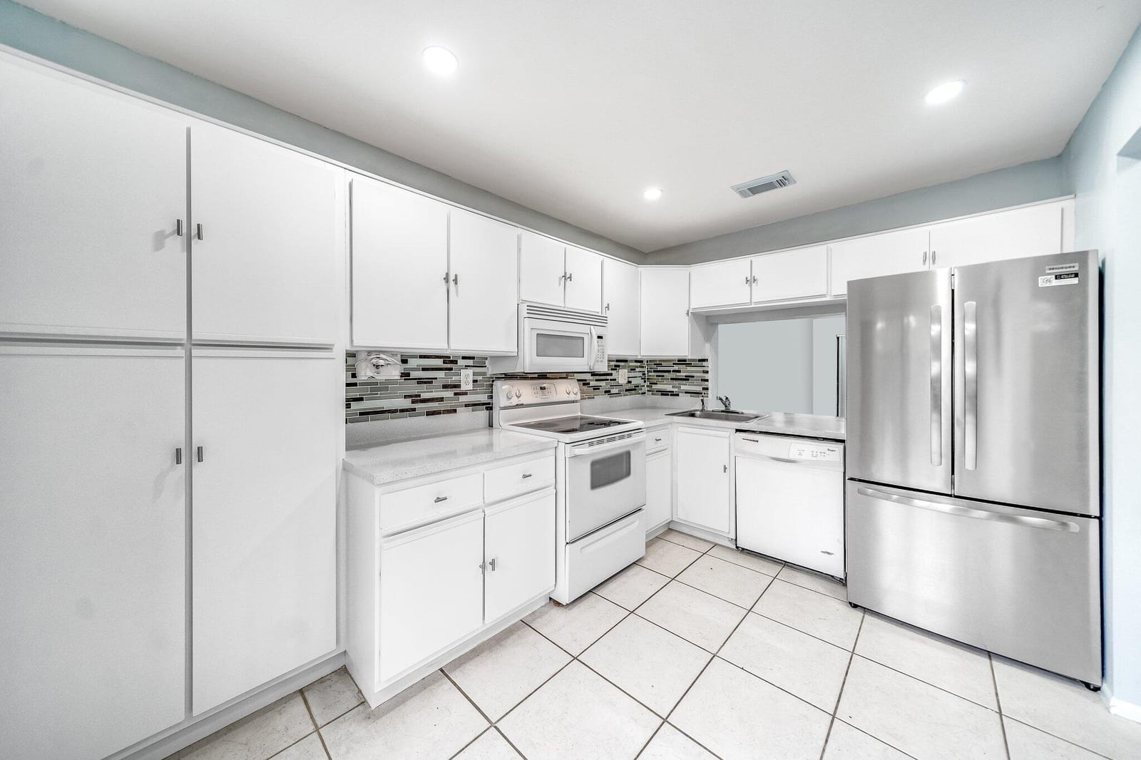 4919 NW 82nd Avenue 804 — photo 12