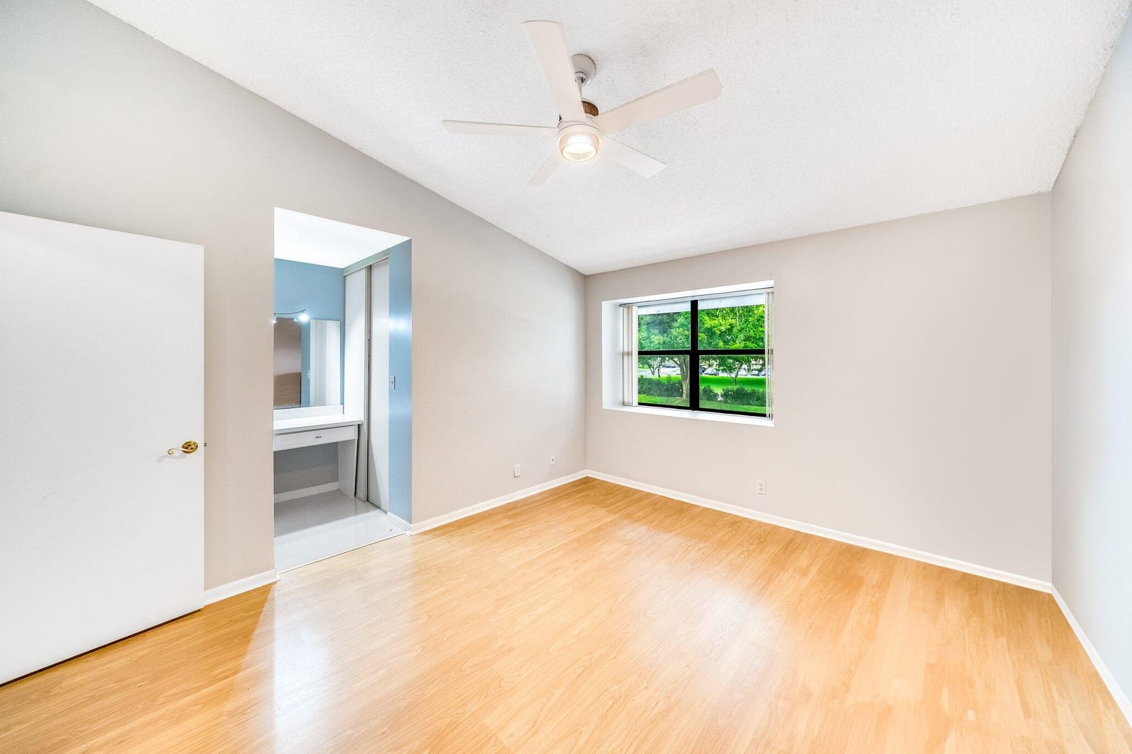 4919 NW 82nd Avenue 804, Lauderhill, FL 33351 photo 25