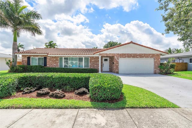1960 SW 56th Avenue, sold in Plantation Landings, Plantation, FL