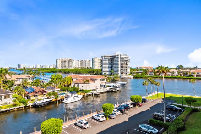 899 Jeffery Street 604, Boca Raton, FL 33487