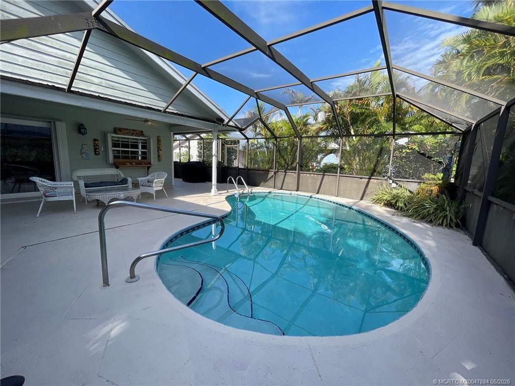4060 NE Breakwater Drive — photo 2