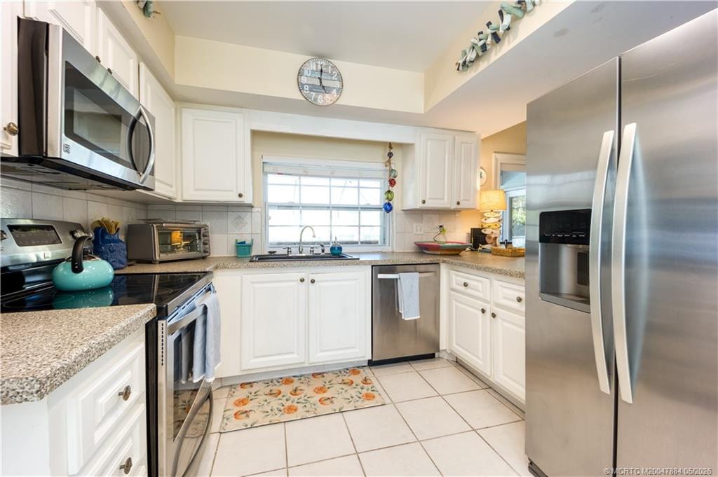 4060 NE Breakwater Drive — photo 11