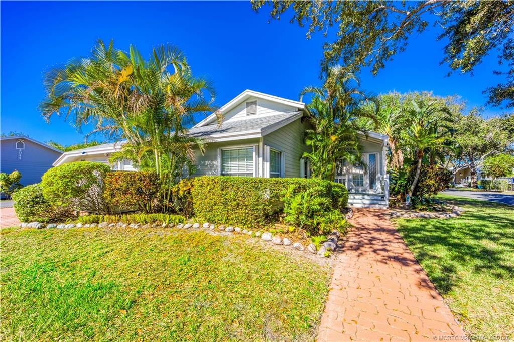 4060 NE Breakwater Drive — photo 3