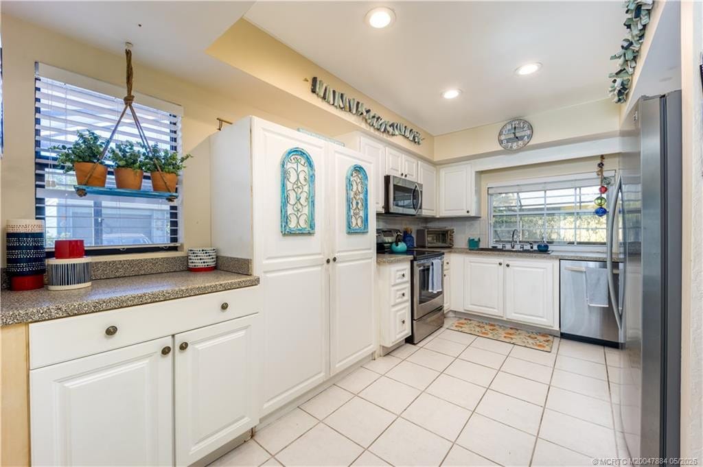 4060 NE Breakwater Drive — photo 9