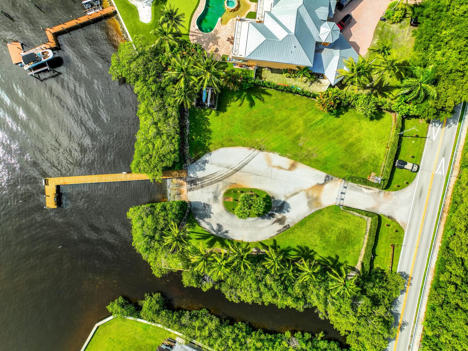 6000 Eagles Nest Drive — photo 4
