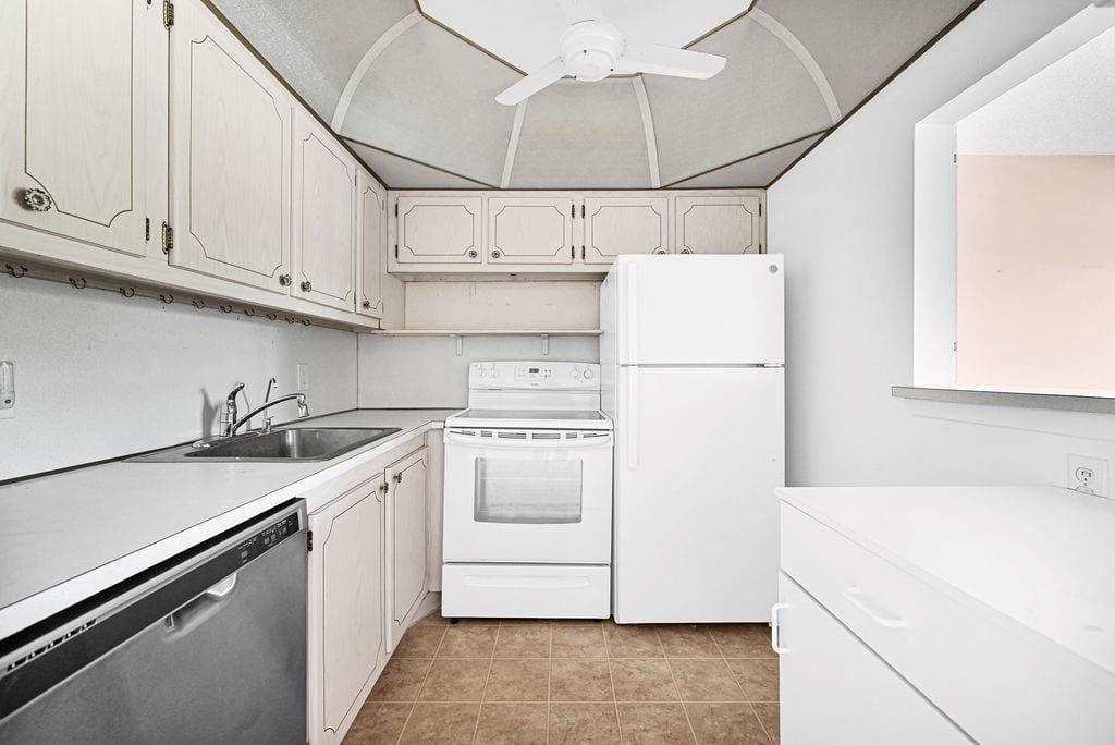 2021 Durham A A, Deerfield Beach, FL 33442 photo 13