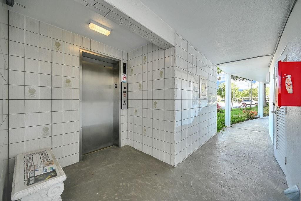2021 Durham A A, Deerfield Beach, FL 33442 photo 26