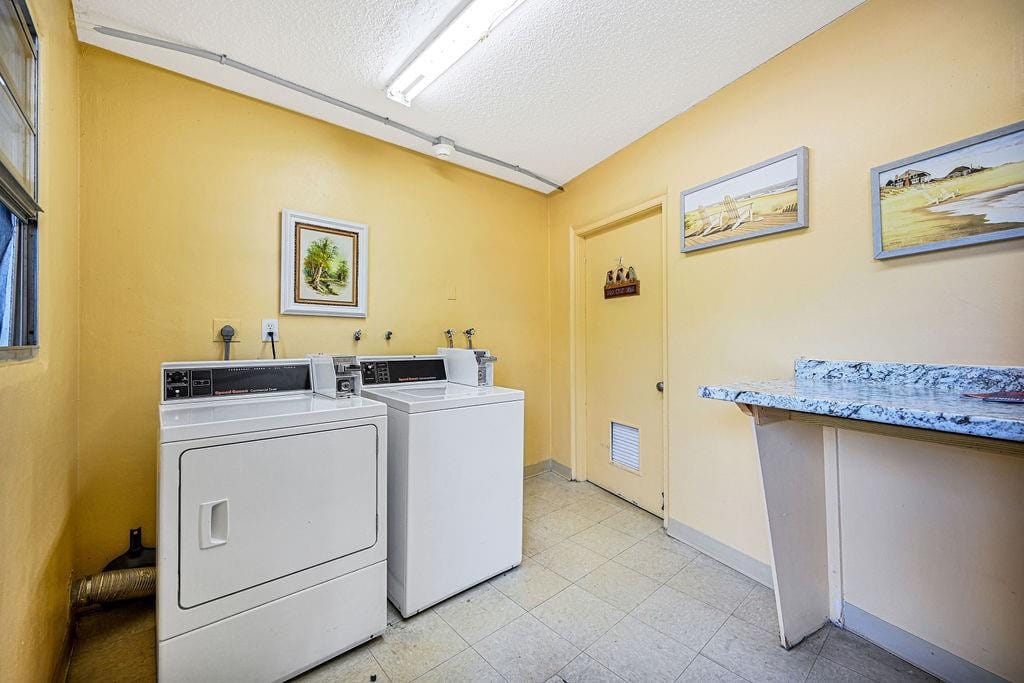 2021 Durham A A, Deerfield Beach, FL 33442 photo 28