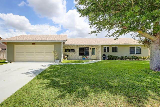 1200 Rowayton Circle, Wellington, FL 33414