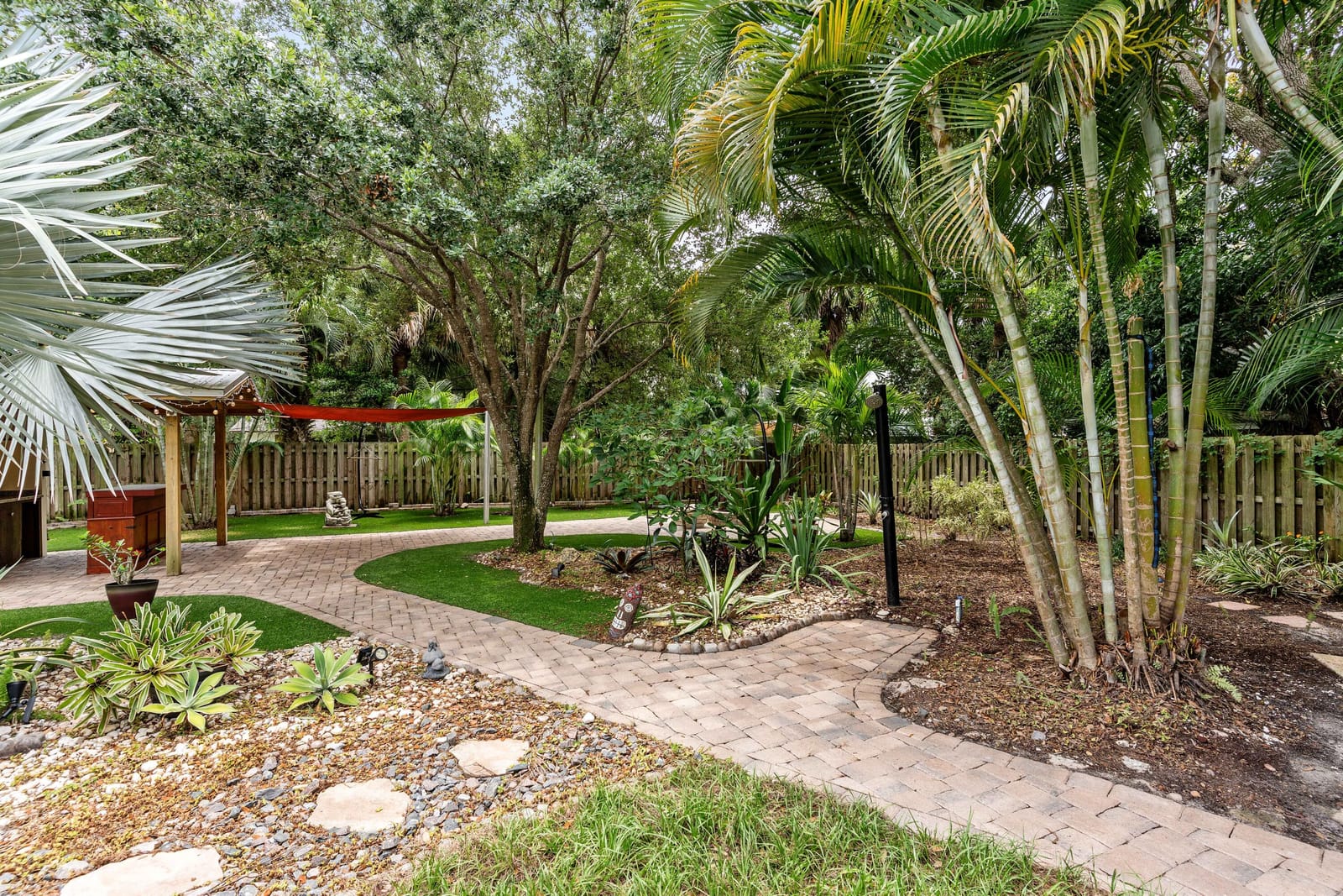 709 SW Bryant Avenue, Stuart, FL 34994 photo 5
