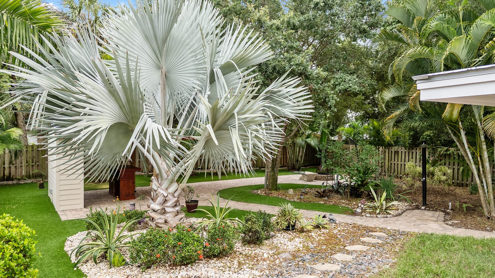 709 SW Bryant Avenue, Stuart, FL 34994 photo 7