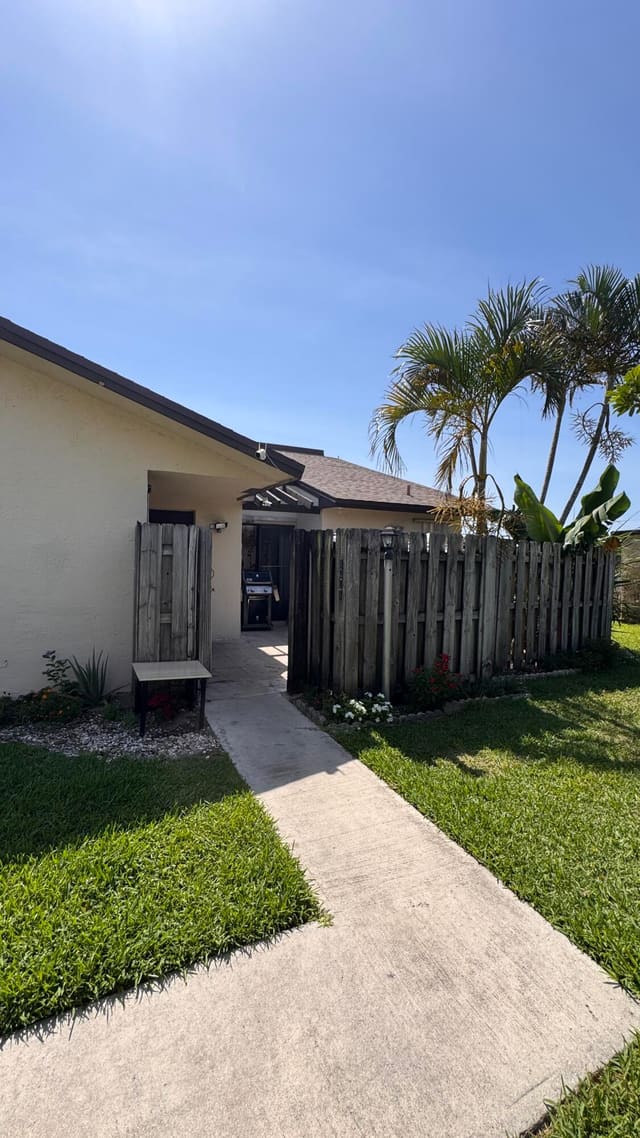 1301 Waterview Circle, Palm Springs, FL 33461
