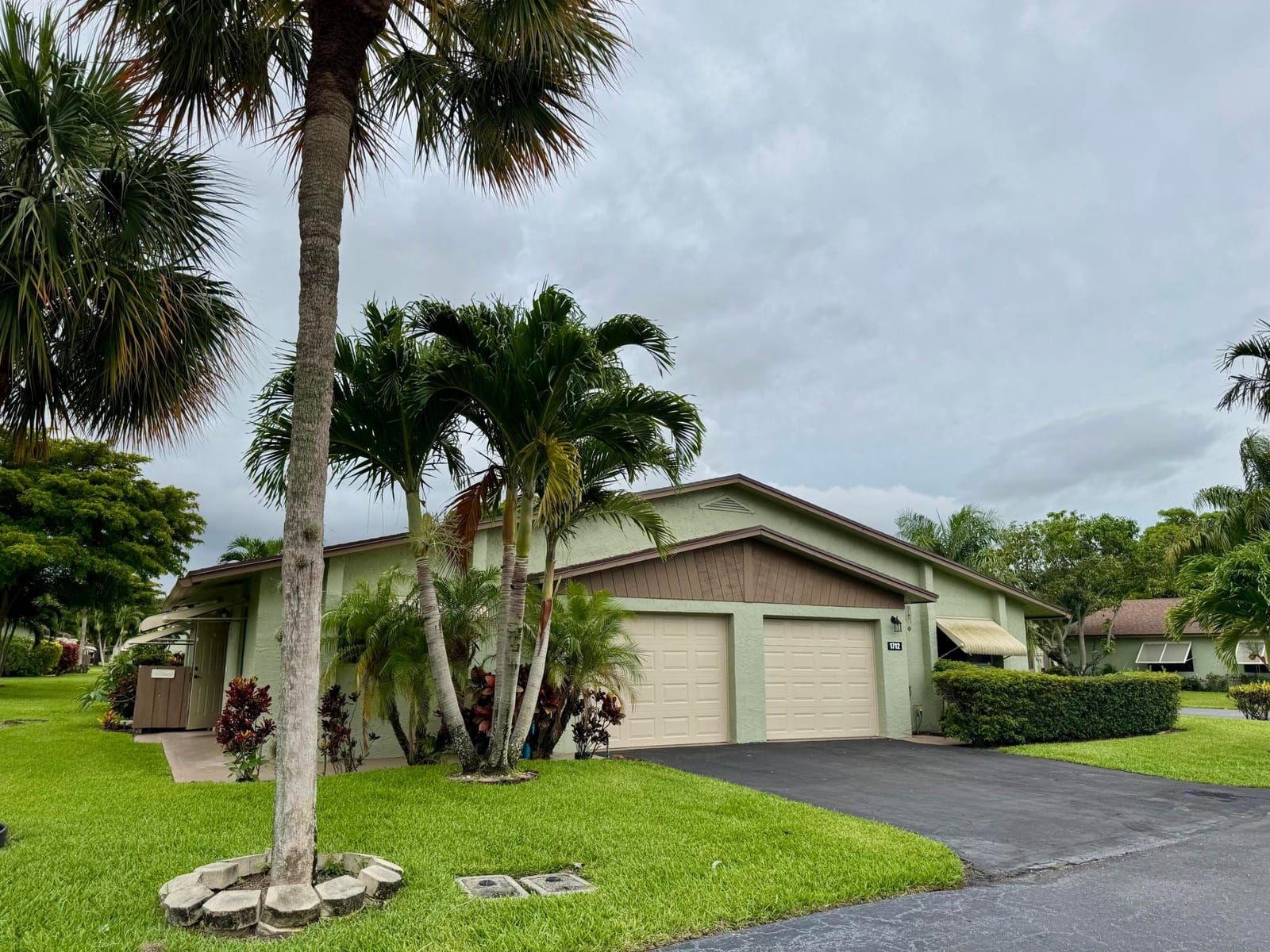 1710 Palmland Drive — photo 2
