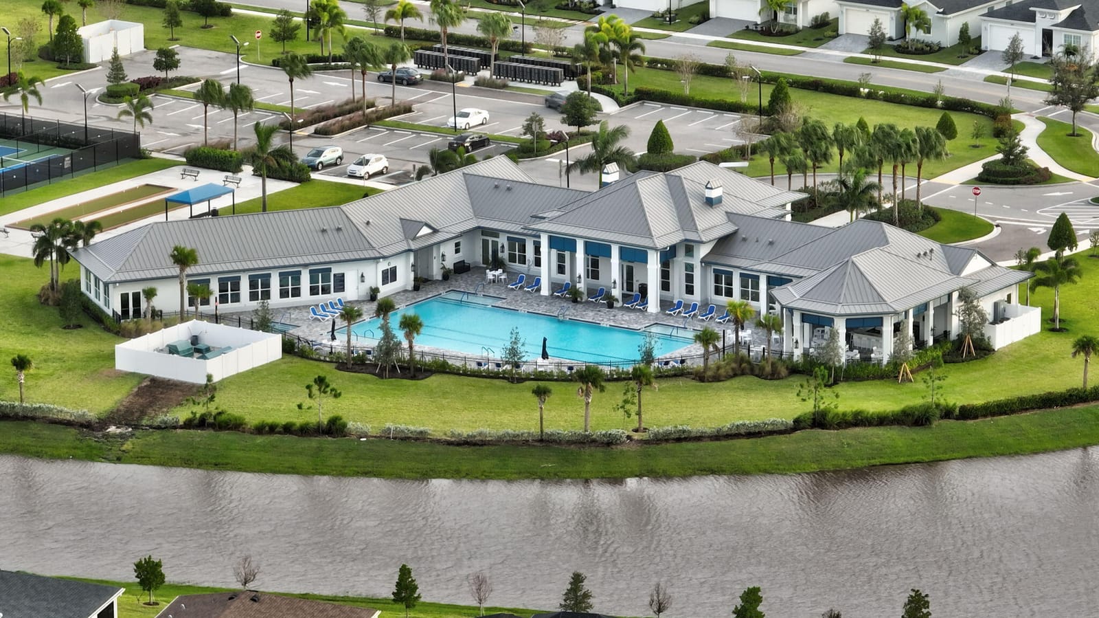 399 SE Mulberry Way, Port St. Lucie, FL 34984
