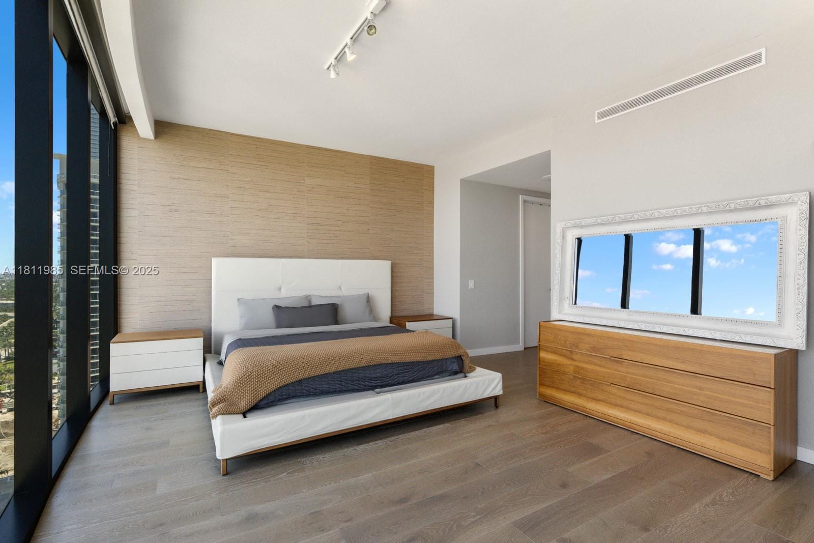 18555 Collins Avenue 1703, Sunny Isles Beach, FL 33160 photo 15