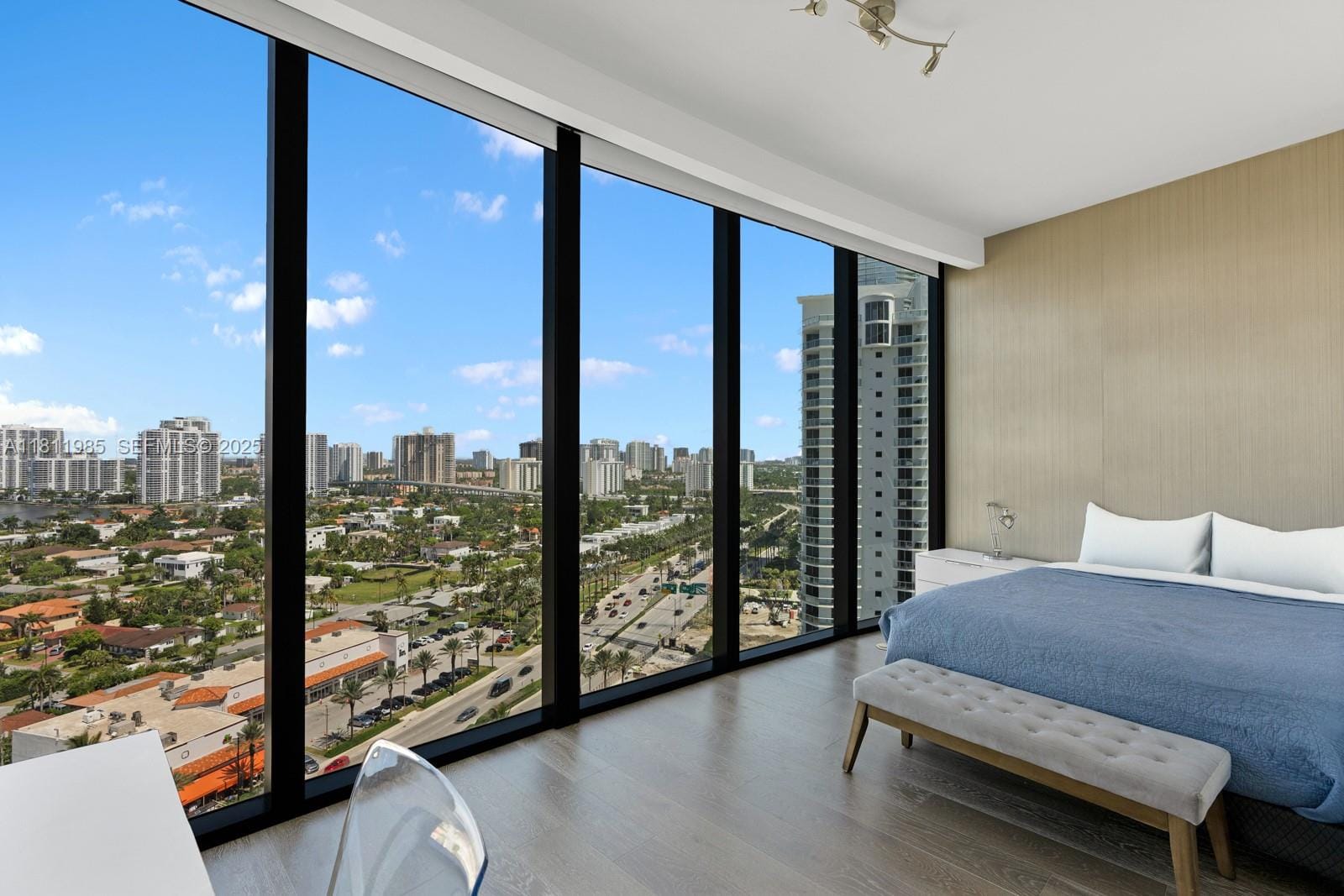 18555 Collins Avenue 1703, Sunny Isles Beach, FL 33160 photo 22