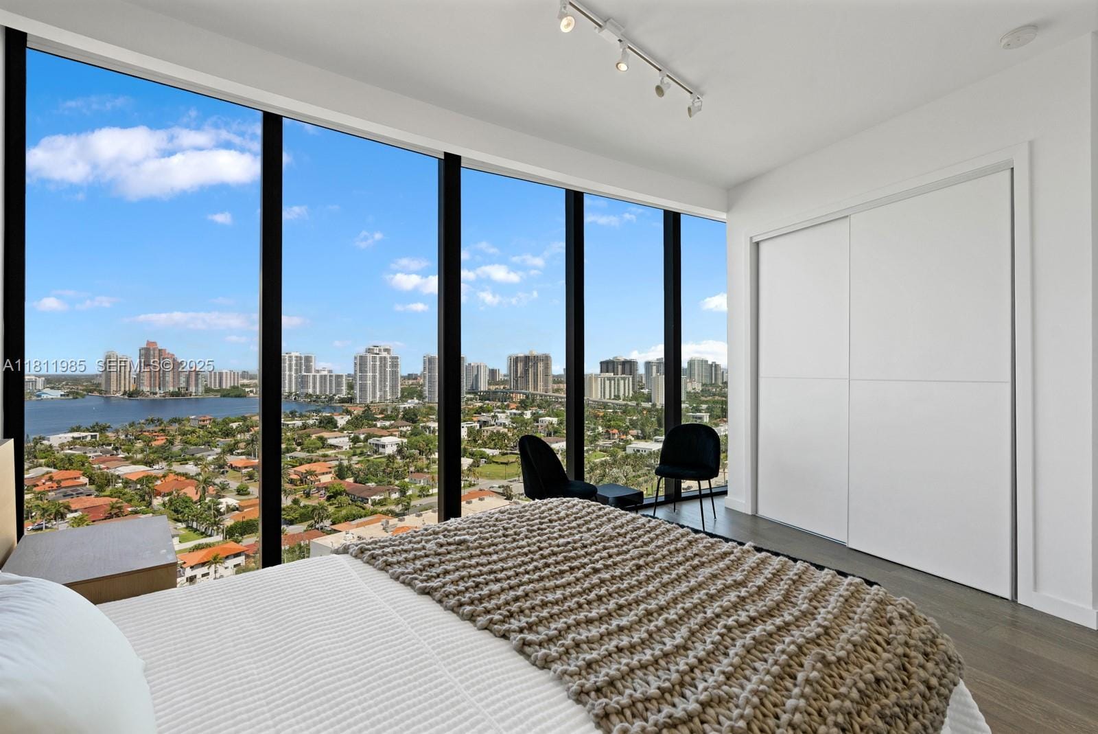 18555 Collins Avenue 1703, Sunny Isles Beach, FL 33160 photo 26