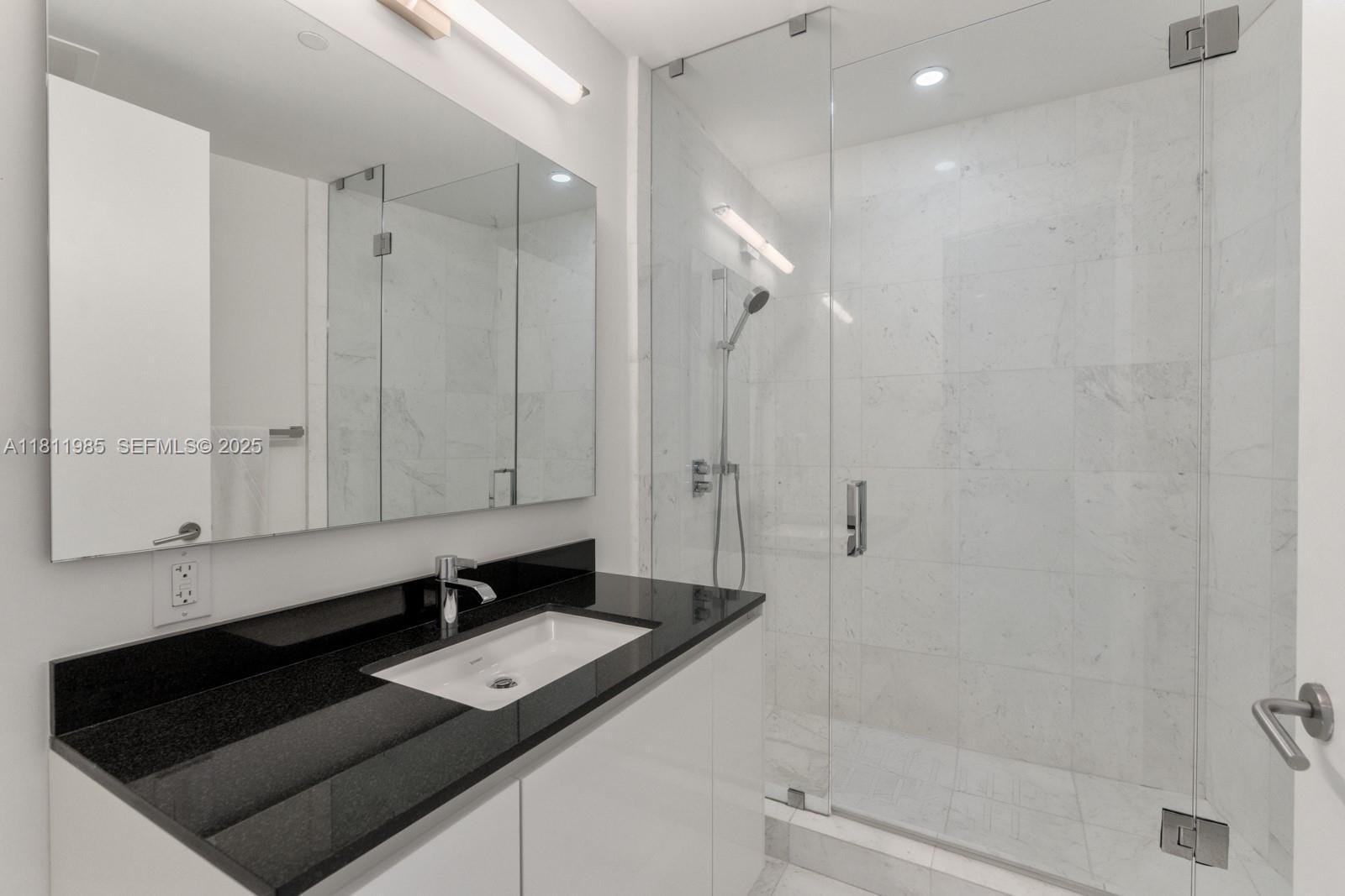 18555 Collins Avenue 1703, Sunny Isles Beach, FL 33160 photo 28