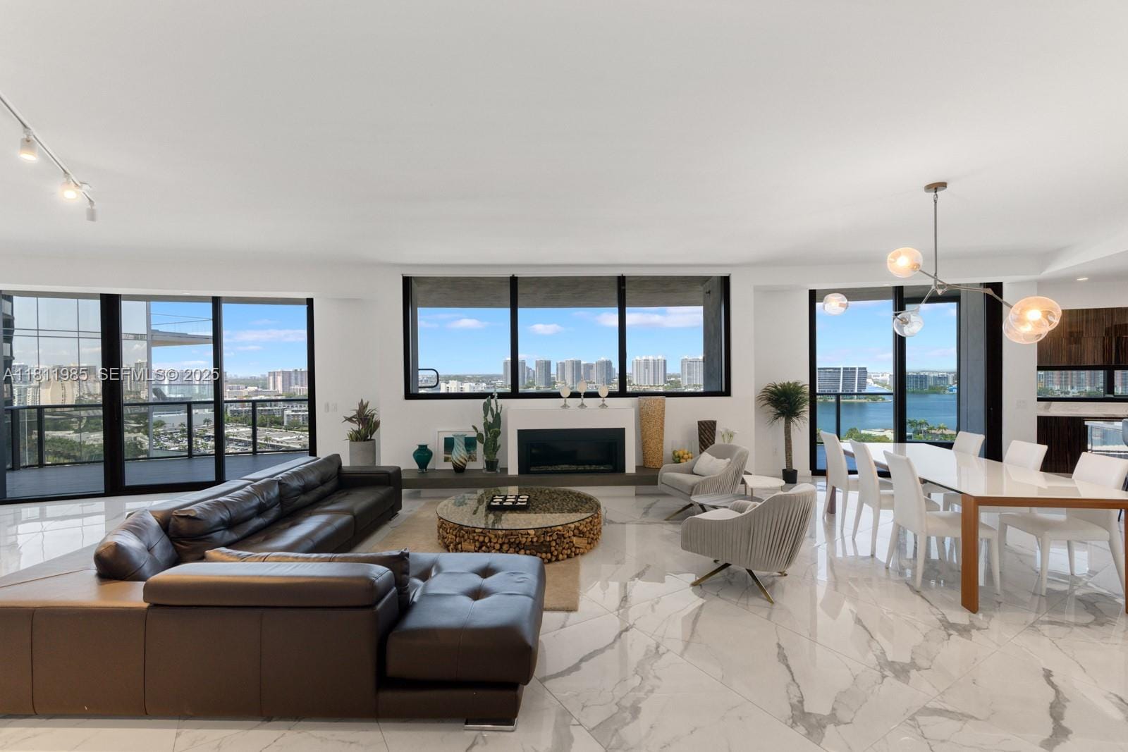 18555 Collins Avenue 1703, Sunny Isles Beach, FL 33160 photo 4