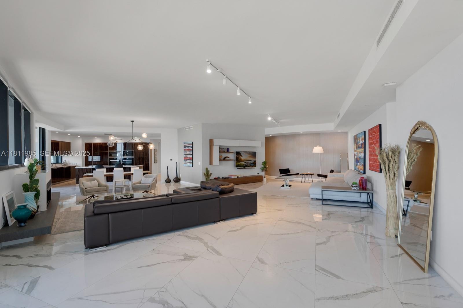 18555 Collins Avenue 1703, Sunny Isles Beach, FL 33160 photo 5
