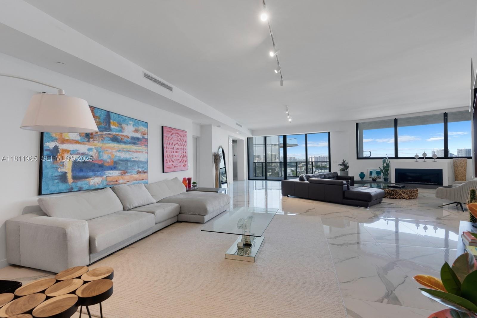 18555 Collins Avenue 1703, Sunny Isles Beach, FL 33160 photo 9