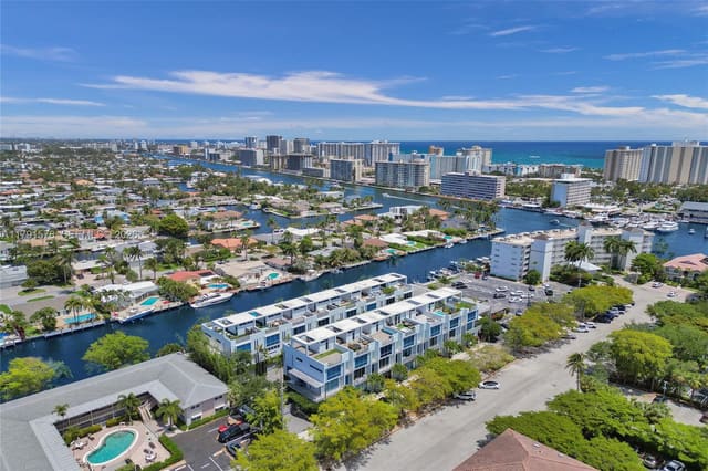 2725 NE 1st Street, sold in Harbor Village Sec G, Pompano Beach, FL