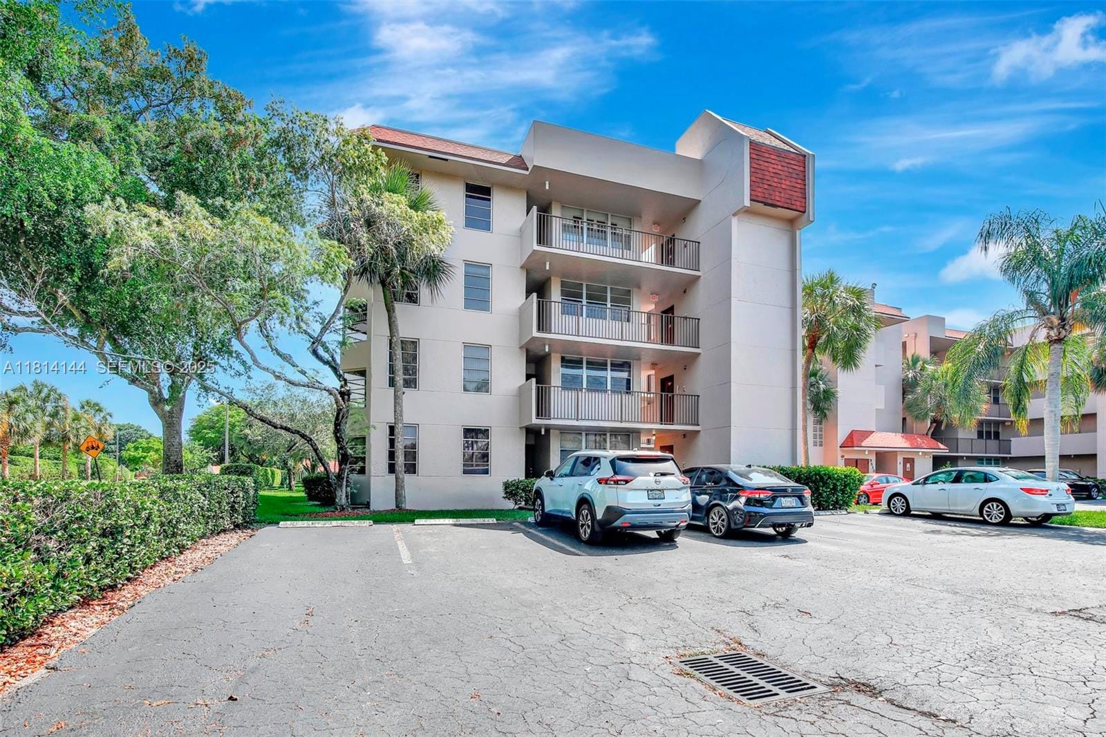9510 Seagrape Drive 101, Davie, FL 33324