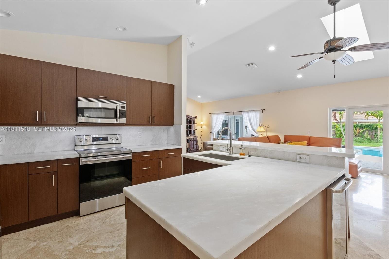 875 NW 108th Lane — photo 9