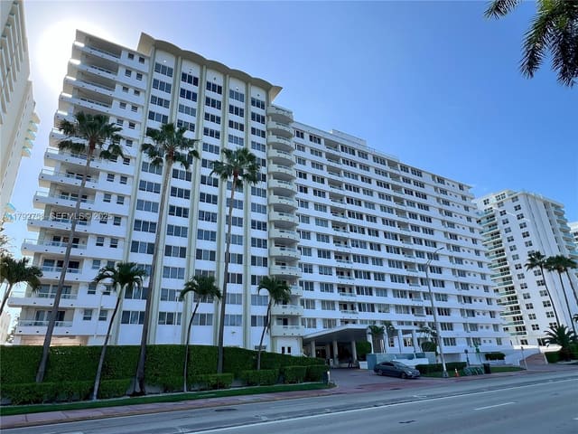 5005 Collins Avenue 214, Miami Beach, FL 33140